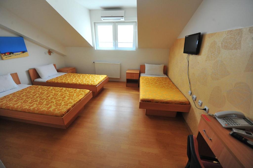 Motel Livija Petrovec Habitación foto